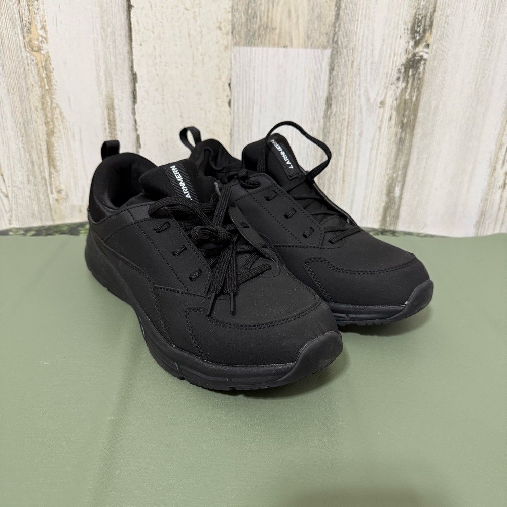 Black Sneakers with Sporty Silhouette and Cushioned Comfort NEW